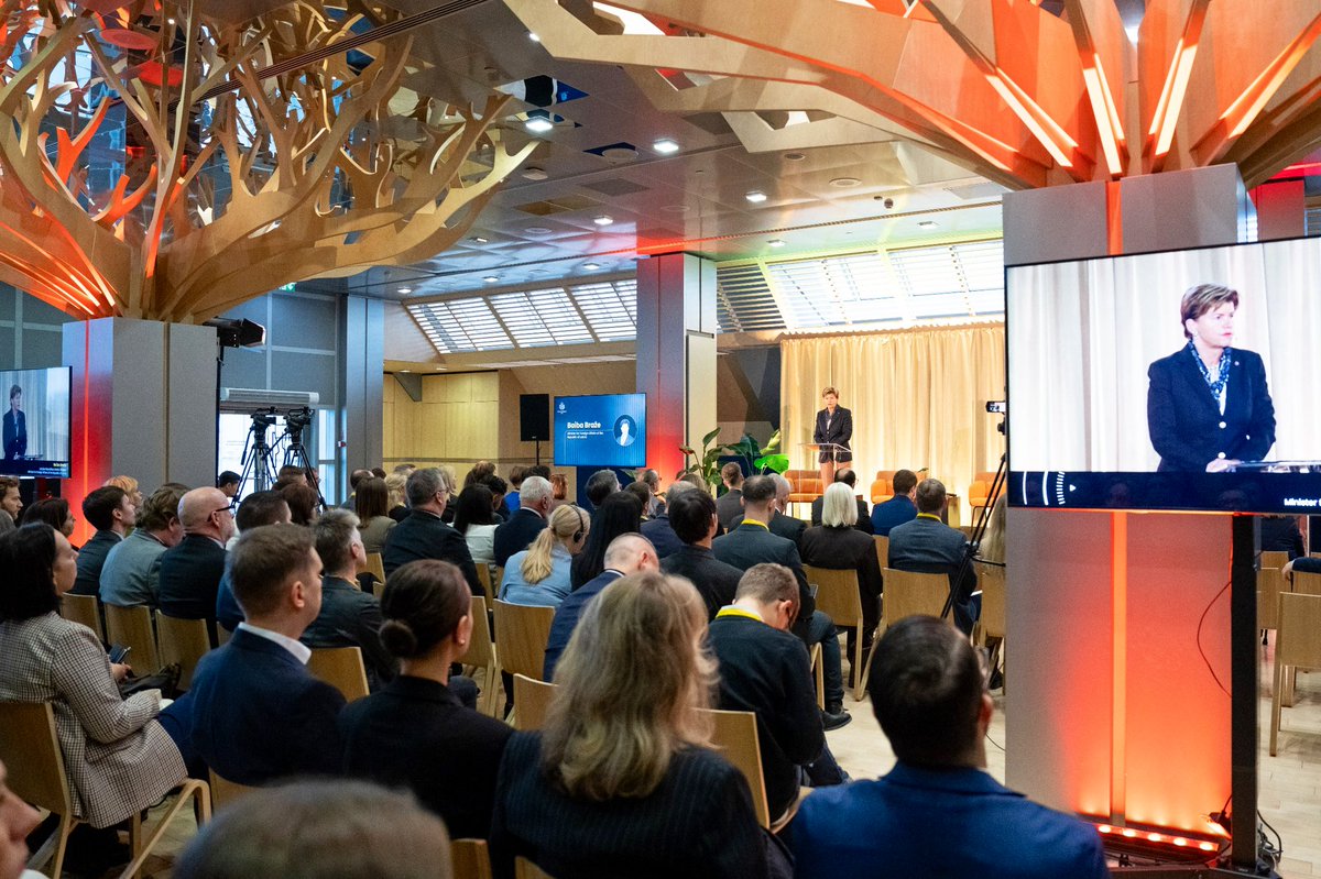 Braze_Baiba's tweet photo. Sanctions are one most important tools for pressuring Russia into peace. Our work will not stop- we are targeting Russia’s energy exports, shadow fleet and enablers. 

Grateful to the 🇱🇻 Financial Intelligence Unit for bringing together transatlantic allies and partners in Riga. https://t.co/yqO00OG419
