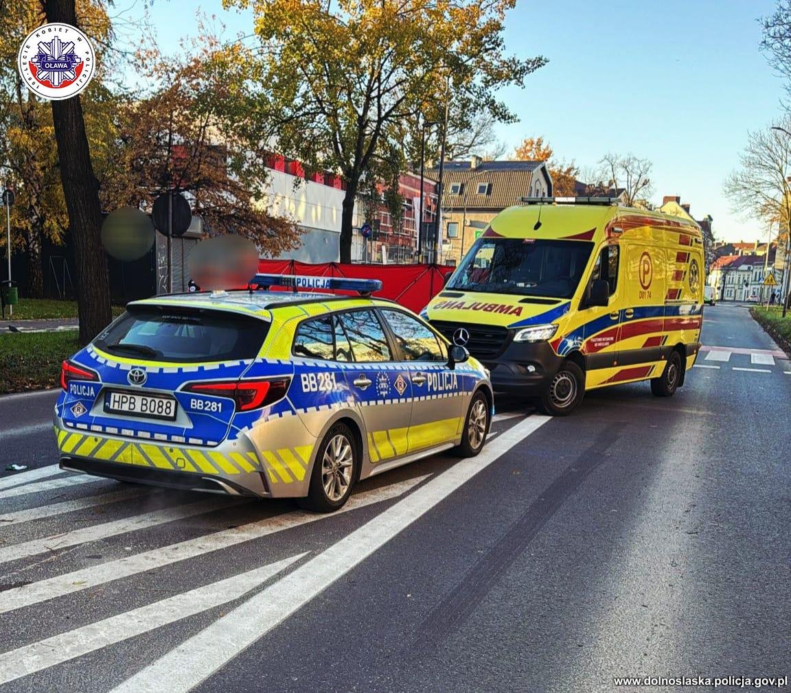 Oławscy policjanci pod nadzorem prokuratury wyjaśniają okoliczności tragicznego w skutkach wypadku z udziałem rowerzystki, do którego doszło dzisiejszego poranka (6 listopada br.) w Oławie.

dolnoslaska.policja.gov.pl/wr1/aktualnosc…