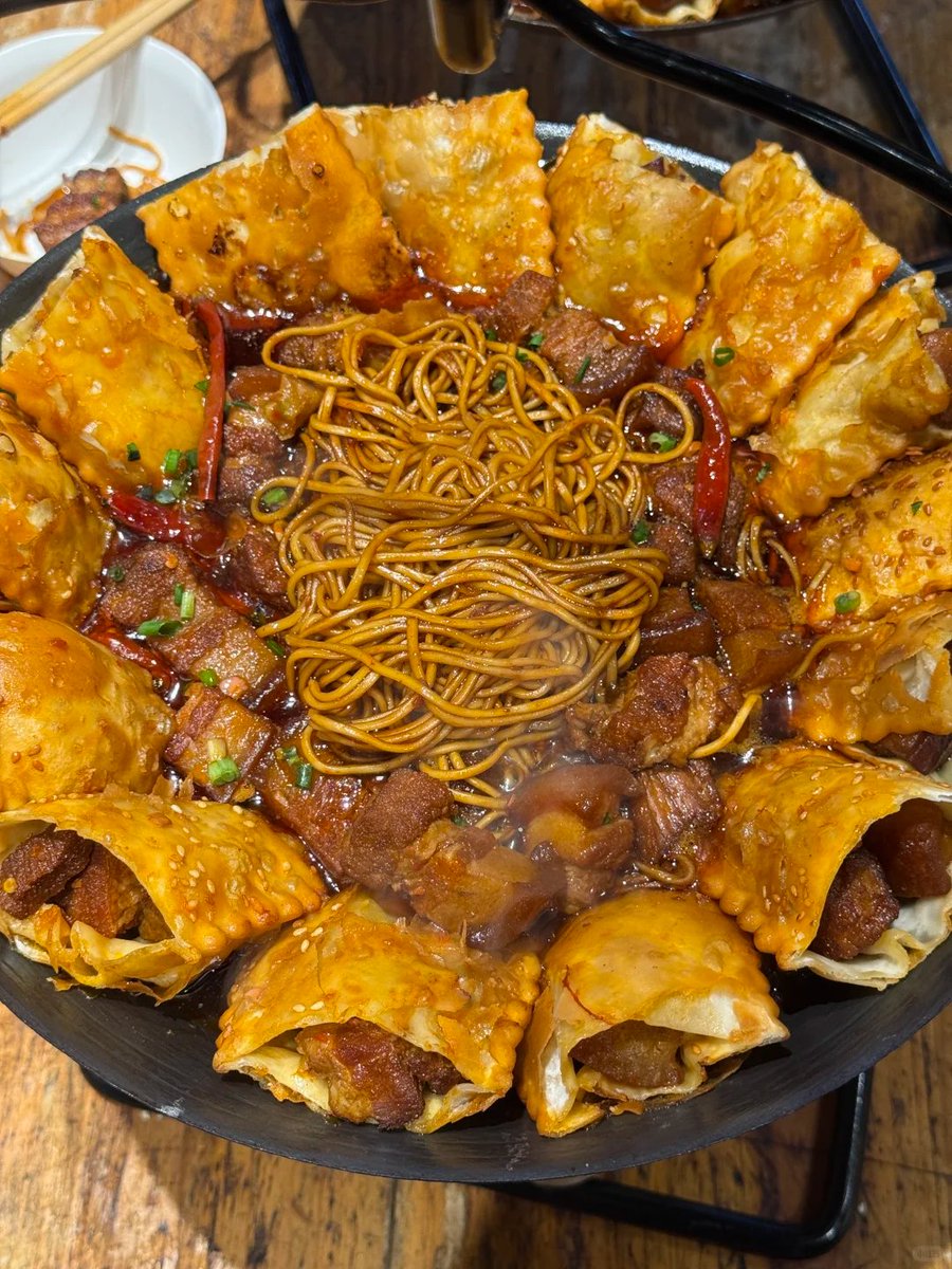 Kevv_h's tweet image. 长沙老居民神店！！！（绝杀版#长沙美食 #长沙吃喝玩乐#长沙 #长沙吊锅 #长沙省博物馆 #省博物馆  #大声安利本地美食