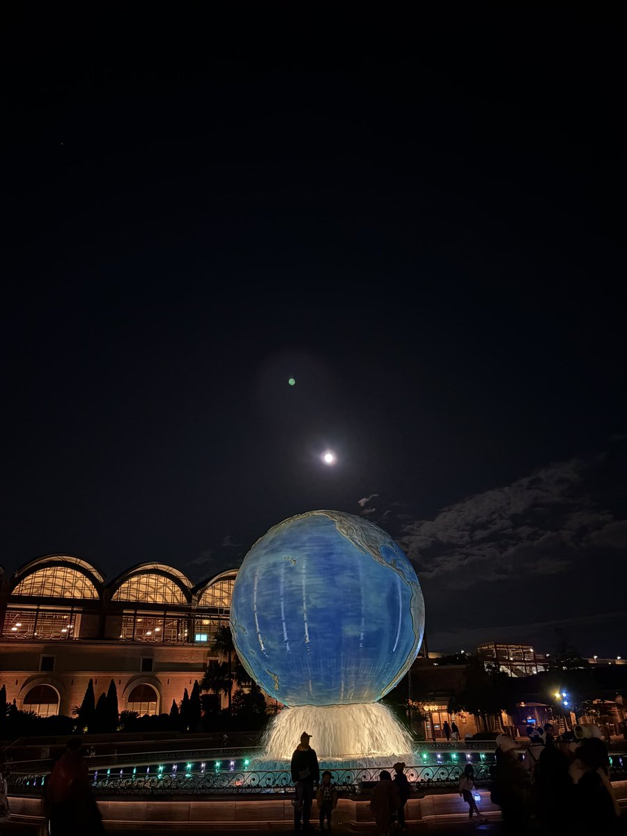 versionA20XX's tweet image. 地球越しの月✨

#宇宙ばなし