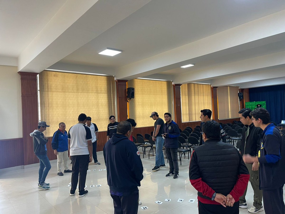 SAGRADOSHHSSCC's tweet photo. Un espacio de aprendizaje y reflexión sobre la vida y obra del Beato Luis Variara SDB., vivido, en la Casa Salesiana de Formación de la ciudad de Quito.  Espacio orientado por la Hermana Carmen Alicia - superiora de la Delegación Madre Ana María Lozano.
#HHSSCC #Variara https://t.co/F5cFvLNwaf