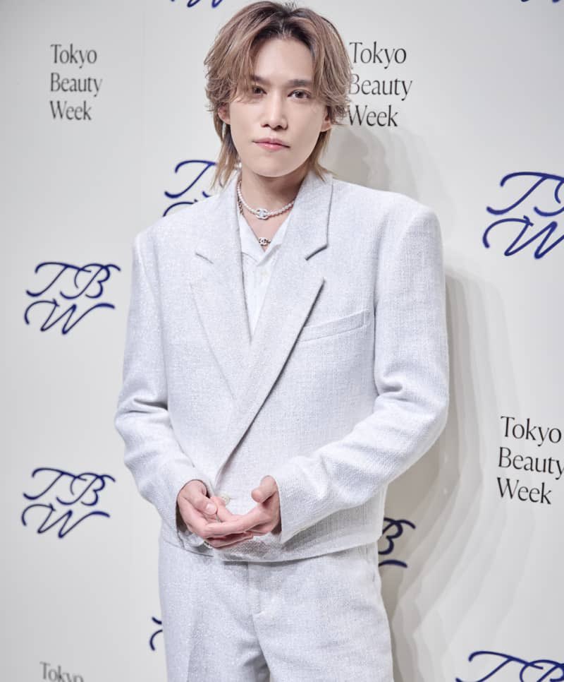 iVoCE's tweet image. 【千賀健永】止まらない美容マシンガントーク！「ランドセルに化粧水入れてました」
▶️i-voce.jp/feed/4551905/

#TokyoBeautyWeek #KisMyFt2 #千賀健永 
@senga_beautych @KMF2_0810MENT