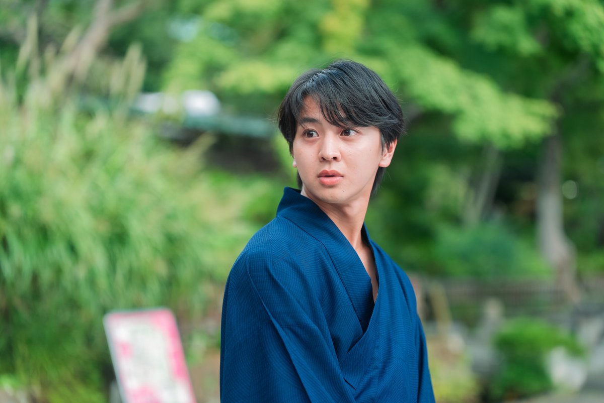 dramal_abc's tweet photo. #ドラマ修学旅行

🎒第𝟒話あらすじ🎒
最終日はお寺へ🎋
日置の旧友•杏那と偶然再会、
仲のいい2人を見た渡会は焦り出す💥
帰り道、渡会は日置に
とある“お願い”を持ちかけて‥

あらすじは全文は👇
https://t.co/3bOLb0wAev

𝟏𝟏月𝟖日(土)深夜𝟏時

𝟑話配信中
https://t.co/t3Mx8I3JEz https://t.co/IPdfH5MB0W