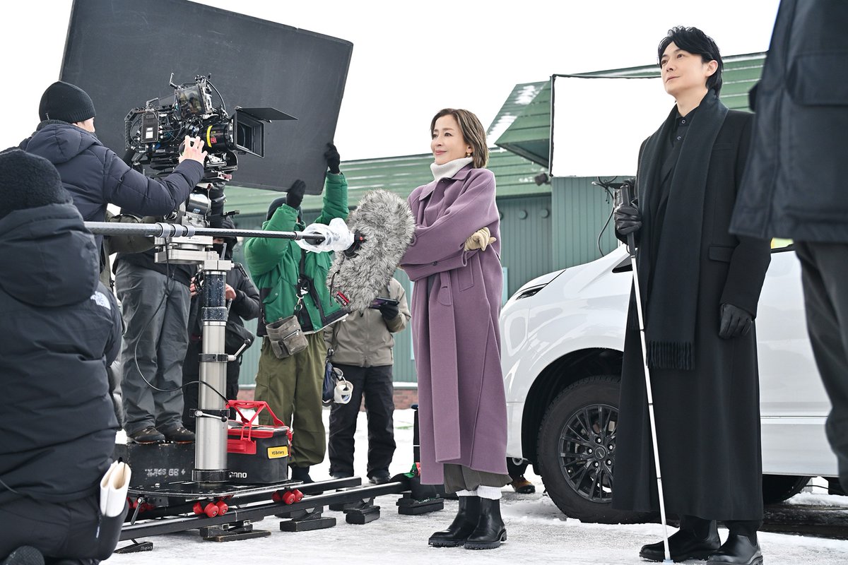 ロウンが日本語のセリフを練習‼️
大泉洋と永瀬廉が優しく見守る姿も👀

「映画ラストマン -FIRST LOVE-」新カットが解禁（写真6枚）📸
kstyle.com/article.ksn?ar…

#ロウン #永瀬廉 #大泉洋 #福山雅治 #ラストマン