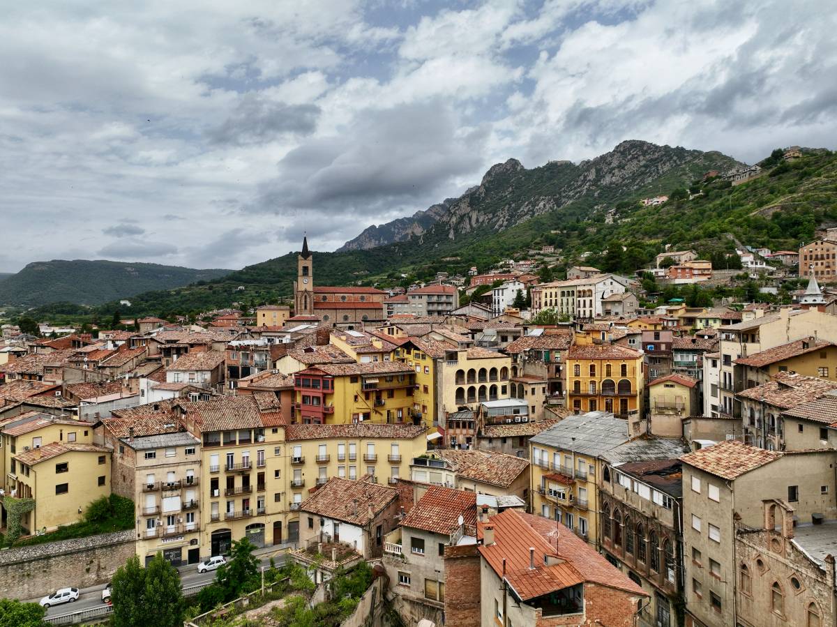 🏘️ BARRI VELL | L'Ajuntament es presenta a la convocatòria del Pla de Barris per salvar el Barri Vell

💬 <a href="/AleixSerraUro/">Aleix Serra Uró</a>: "L'objectiu val la pena: poder fer actuacions de millora al Barri Vell per valor de 12,5 milions d'euros"

📲 Llegeix l'article:  berga.cup.cat/noticia/object…