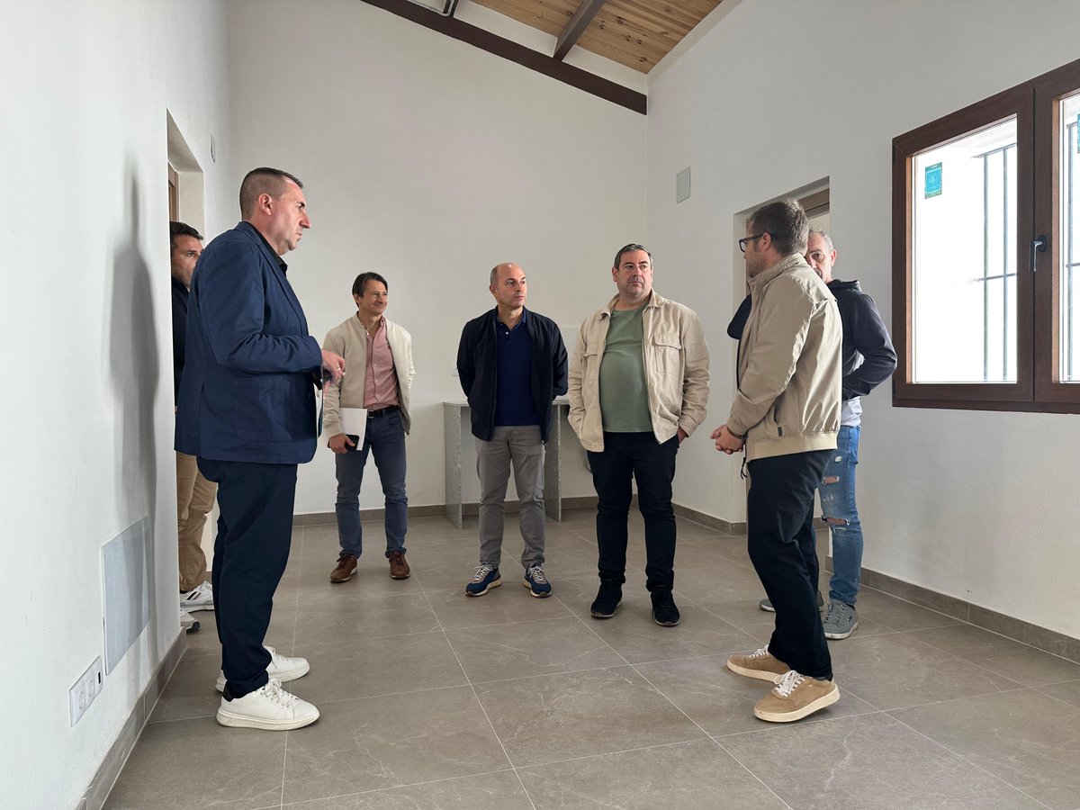 El Plan Planifica de <a href="/dipuAlicante/">Diputación de Alicante</a> invierte 1,8 millones de euros en obras de #Ibi y #Benilloba  🚧

✅ El diputado de #Infraestructuras, Antonio Bernabeu, visita las dos localidades para abordar con los alcaldes los respectivos proyectos y otras obras impulsadas por la