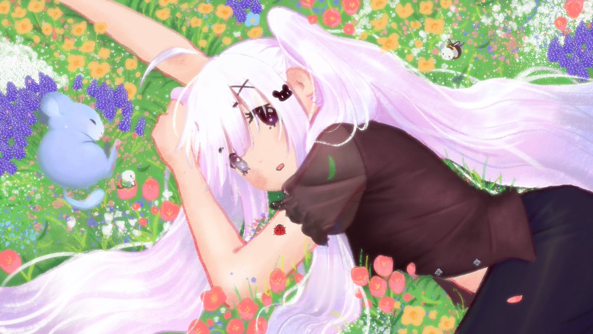 hitorikkocchi's tweet photo. hitori on meadow fields 🐝 can you smell the flowers? https://t.co/CWPi5sWlfl