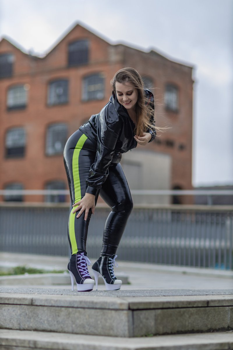 I had such a blast shooting this <a href="/CatalystLatex/">Catalyst Latex</a> athletic wear recently! I love this outfit!