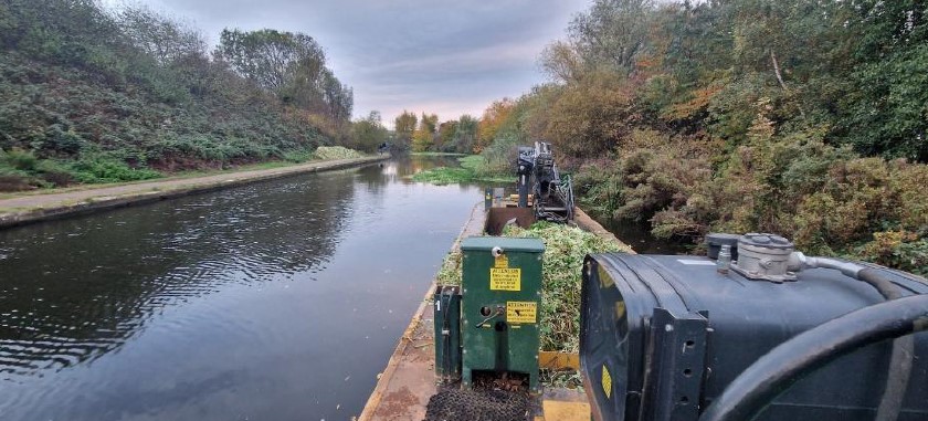 We've enlisted the help of <a href="/TheRothenGroup/">The Rothen Group</a> to clear around 260 tonnes of the invasive weed, Floating Pennywort, from the Nottingham &amp; Beeston Canal. 

The works will clear the way for boats and allow more light into the water for fish and other wildlife. 
#KeepCanalsAlive