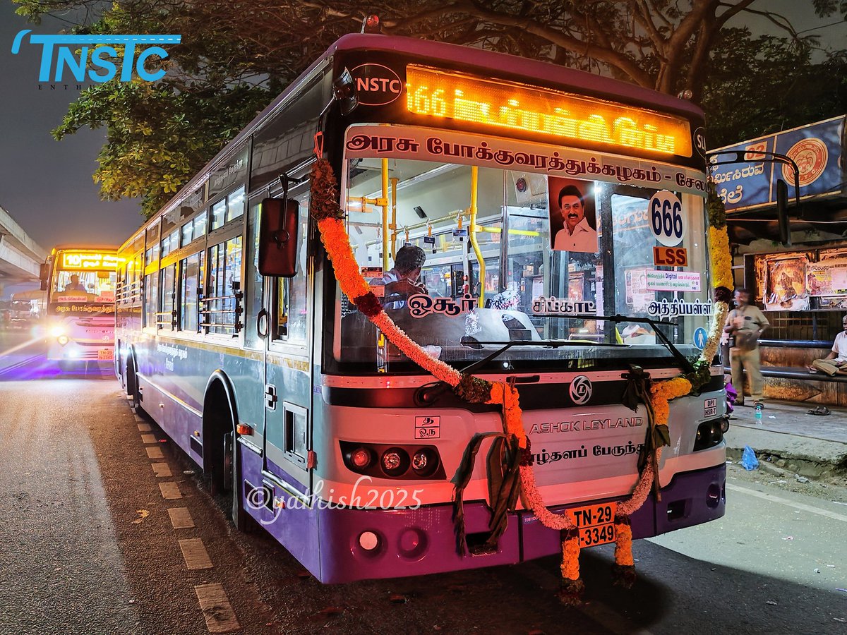 tnstcbus's tweet image. #Newroute_Alert 🚨
த.நா.அ.போ.க சேலம் (தருமபுரி மண்டலம்)
TNSTC Salem (Dharmapuri Region)
Brand new pair (2 Buses) of Interstate ULE bus🚍

Route Details: 666 LSS 
#INTERSTATE
ஓசூர் - அத்திப்பள்ளி
Hosur - Attibele 
ಹೊಸೂರು - ಅತ್ತಿಬೆಲೆ

(1/2)