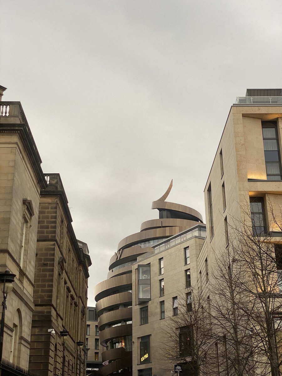 𝓢𝓪𝓶 tweet media