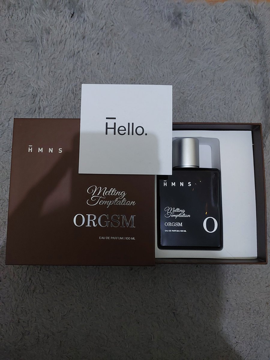 rawrrrtbl's tweet image. Arghh sampe jugaaa! 
Thankyouu kak banyuu @BanyuSadewa dan @HmnsId 
Akhirnya keturutan juga dapet varian Orgasm Melting inii. Pas itu war tpi ga dapet 😭
Ofc wanginya suka bangett, apalagi masuk musim hujan ginii. Cocok juga buat dipake occasion christmas mext month 😍