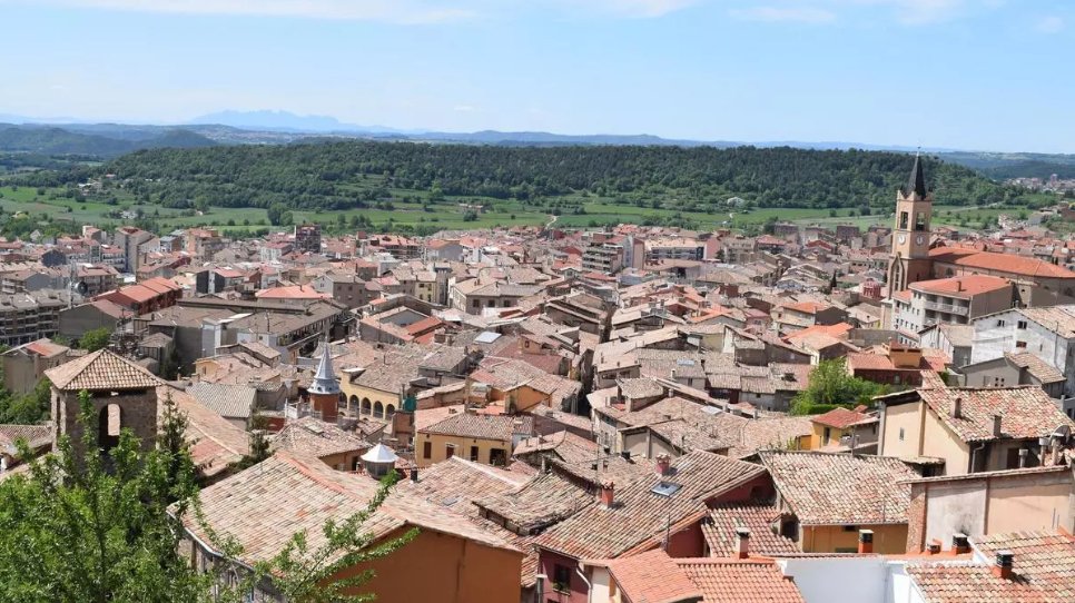 🏘️ BARRI VELL | Objectiu: invertir 12'5M€

💬 <a href="/AleixSerraUro/">Aleix Serra Uró</a>: "Pretenem resoldre la manca d'aparcament o de zones verdes, donar sortida a edificis en desús o ajudes per la rehabilitació d'edificis particulars i d'entitats del barri"

📲 Llegeix l'article: berga.cup.cat/noticia/object…