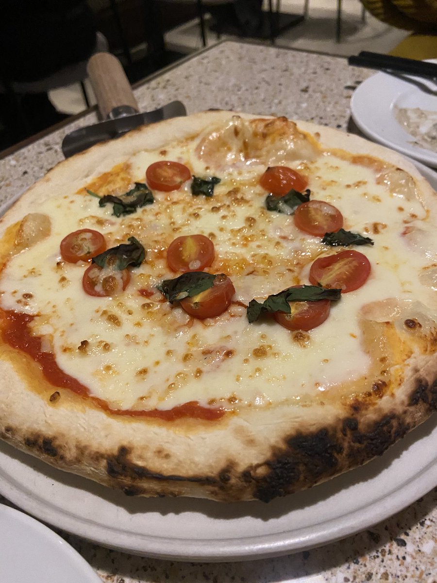 kanpaikiyanon's tweet photo. 【ニューイタメシ酒場 grazie/渋谷】
え、待って😳
この雰囲気とこの味で居酒屋価格って本当？！💥

コースは飲み放題付きで3800円からって正気？！😂🍷
前菜から華やかすぎだし
トリュフニョッキ、ラムチョップまで全部美味しすぎた🤤

美味しくて雰囲気も良くて、
昼飲みも深夜もOKとか万能すぎる🌙 https://t.co/AoHfUrFrEG