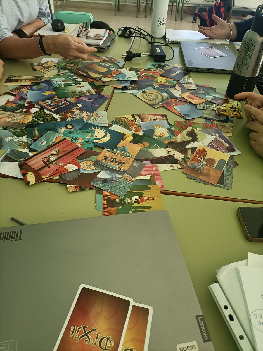 El nucli impulsor de l'equip docent del projecte Steam.cat, ahir va tenir l'assessorament de la nostra ambaixadora Steam per marcar el full de ruta d'aquest curs. #STEAMcat <a href="/sepladurgell/">SE del Pla d'Urgell</a>