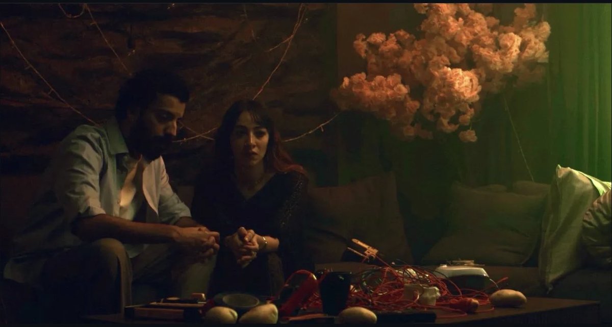 قصّة حب غير تقليدية في جدة الصاخبة
حياة تؤمن بلعنة ستنهي حياتها عند الـ30 ويوسف جرّاح عبقري يكبت ميوله المظلمة يجمع القدر بين امرأة ترغب بالموت ورجل يقاوم رغبة في القتل حتى يتدخّل حبّ يعيد لهم معنى الحياة
#مسألة_حياة_او_موت
 #AMATTEROFLIFEANDDEATH 
<a href="/YagoubAlfarhan/">يعقوب الفرحان</a> 
#RedSeaIFF25