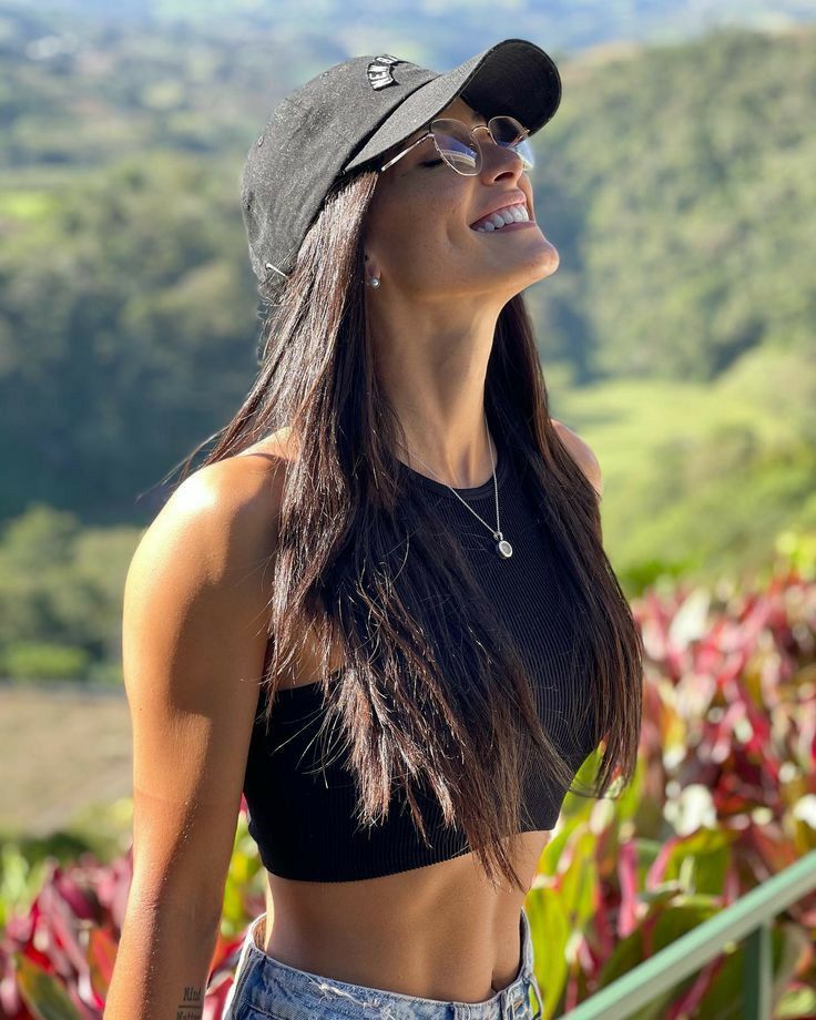 Goofysmart1's tweet image. Good Evening 🏵️

The only normal people you know are the ones you don’t know very well.

RT 💯 🔙