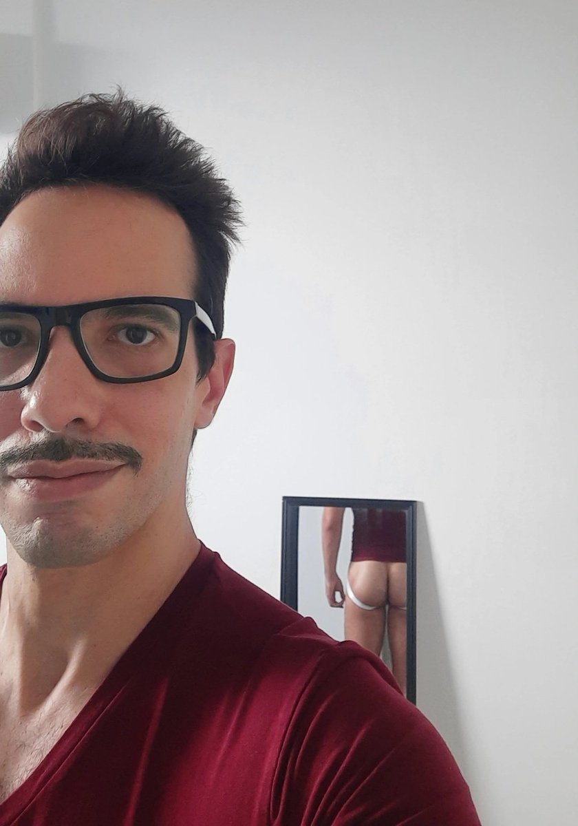 thrillo69's tweet photo. When I used to rock the stache, how do I look? 🥸⁉️
.
.
.
#gay #selfie #Tbt https://t.co/h7ldjGcrh3