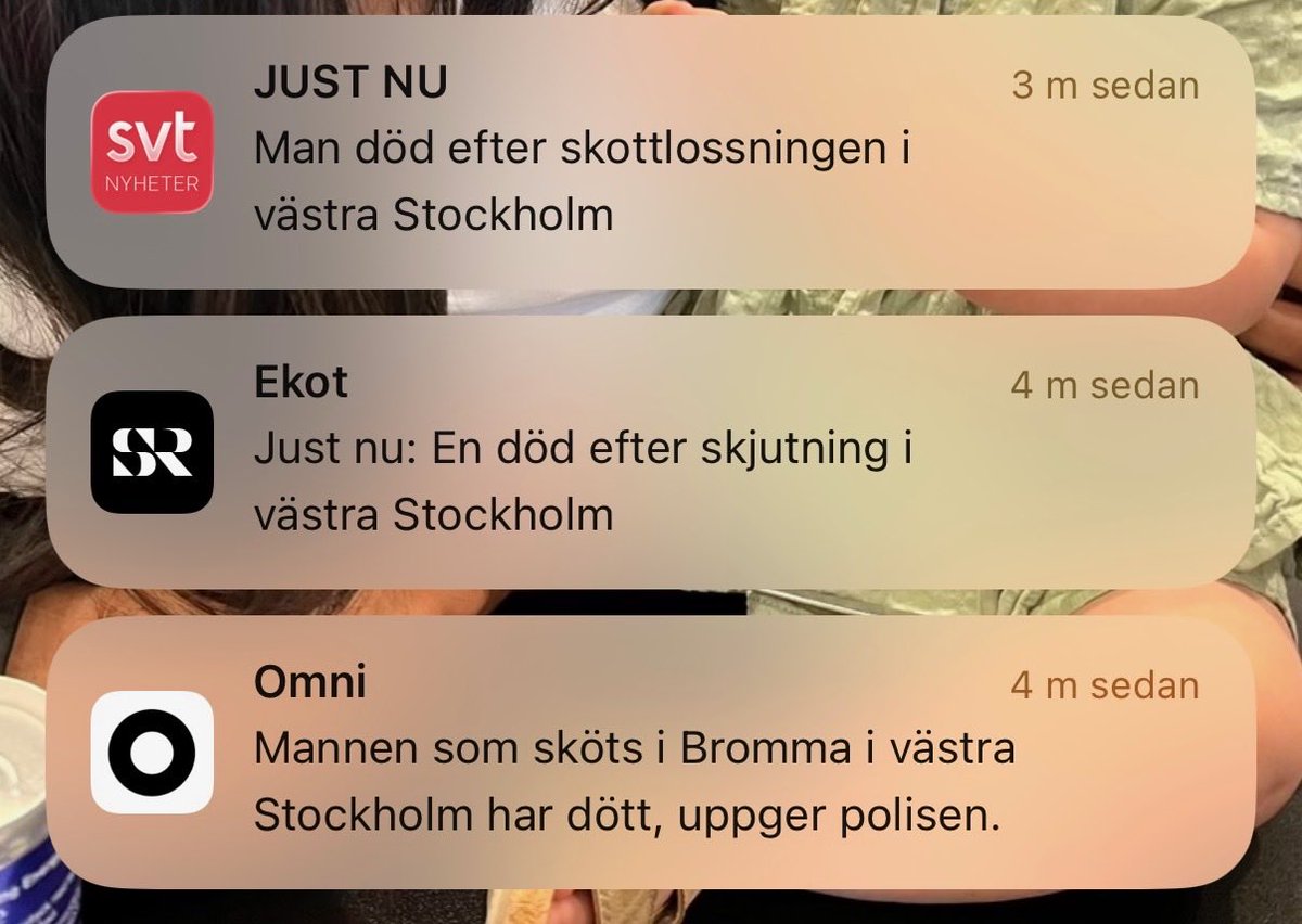 Samma tid som unga åker hem från skolan sker ännu en skjutning. Vi är trötta på ångesten vid varje nyhetsnotis. Trötta på att höra av oss till vänner för att se att de mår bra och inte råkar vara på fel plats vid fel tidpunkt. Trötta på att regeringen blundar för verkligheten.