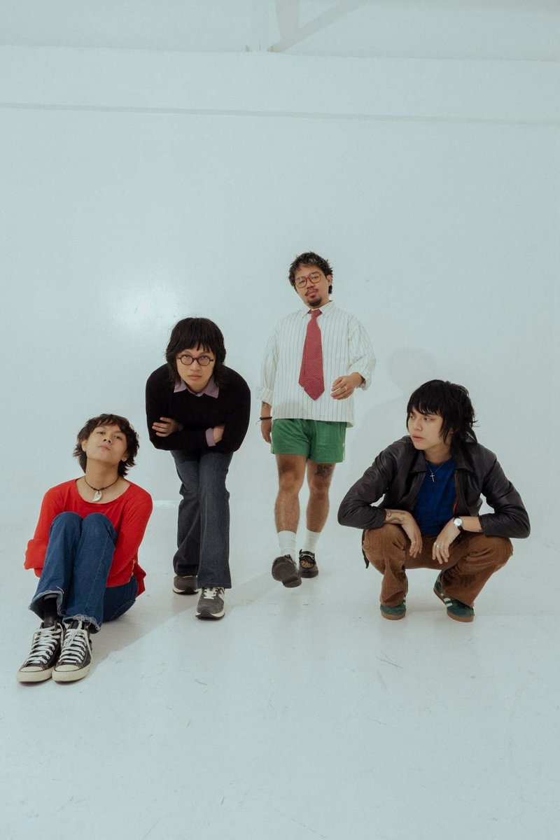 IV Of Spades' 'Andalucia' has entered the top 2 of Apple Music PH Albums chart. 

It is currently the highest charting OPM album on the chart.