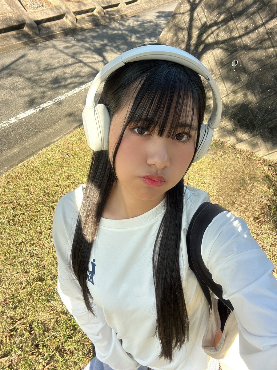 この冬にちかづいてる季節すき〜༄˖°.🍂.ೃ࿔*:･

#LUNA