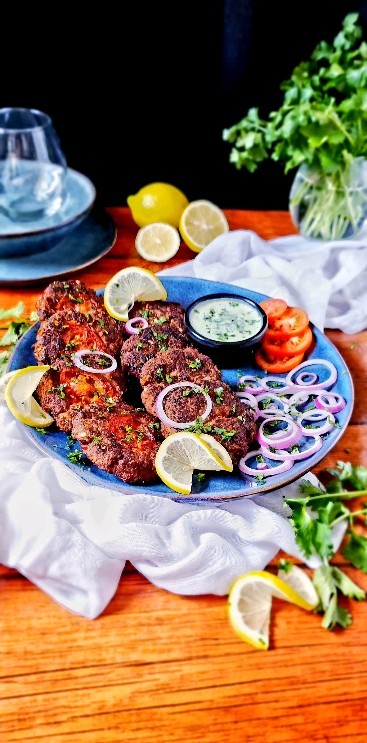 fooooodscom's tweet image. Peshawari Chapli Kebab

Warning: This Chapli Kebab is so good, it might ruin all other kebabs for you. #PeshawariChapliKebab #Foodie #PakistanStreetFood #Kebabs #FoodHeaven

Credit : ataleofsauceandspice resepmamiku.com/en/peshawari-c…