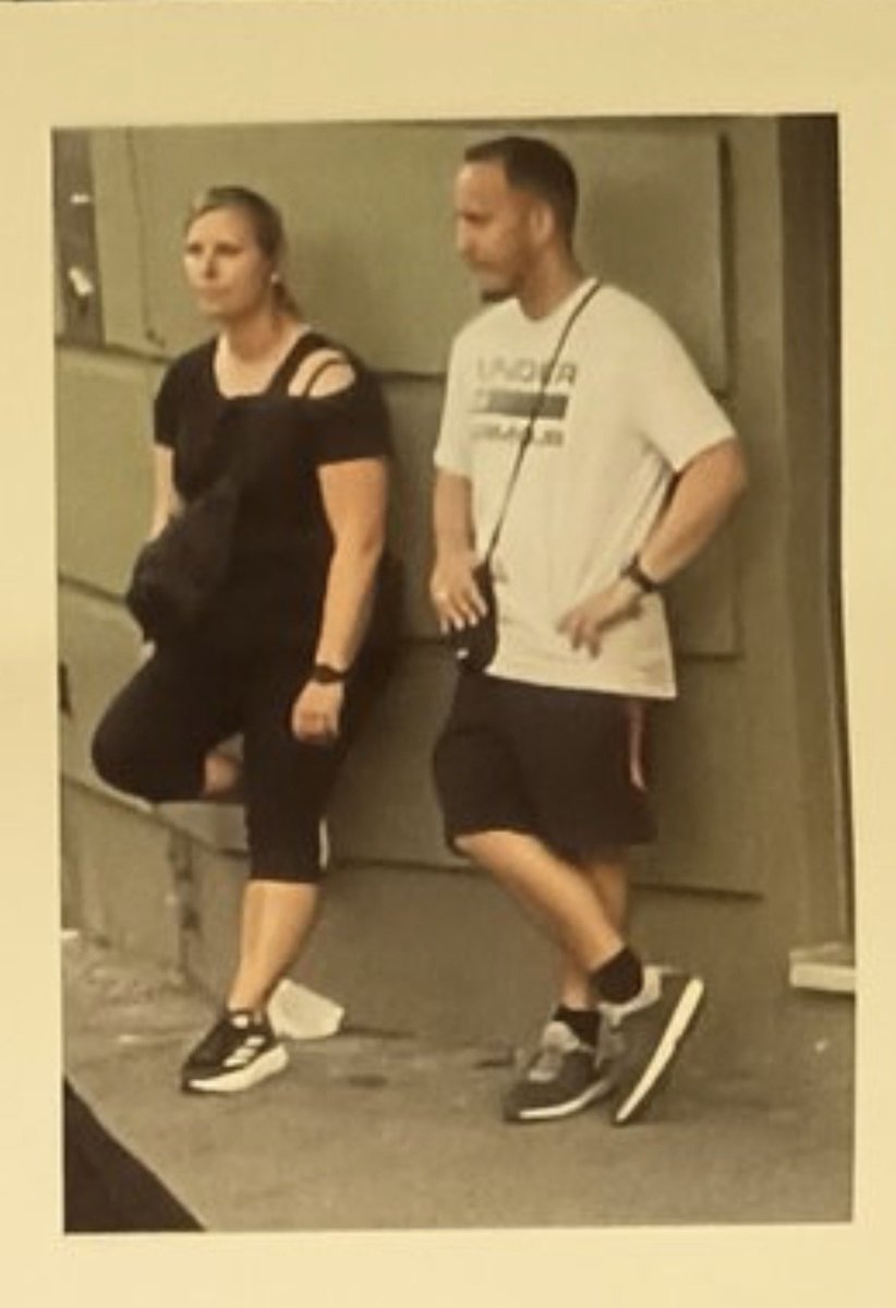 fabulous65hro's tweet image. hä, woher wusstest du, dass ich Zivi bin?