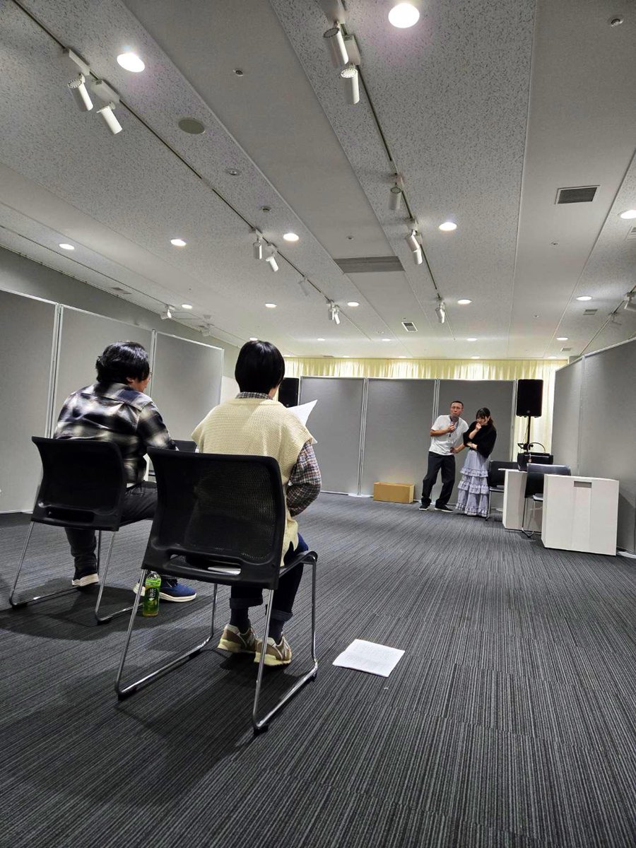 chigatagi's tweet photo. 新人公演『残りモノこそ福であれ』、小屋入りしてます！
本番間近ということもあり、新人たちには先輩達からさらに熱〜い指導が入ります！
9日13時回は完売、8日19時回は残り僅か！
是非お見逃しなく！！

いよいよ週末です！まだご予約いただいてない方は、こちらから！→
https://t.co/CegLDtSg3P https://t.co/y8cZjMNIJc
