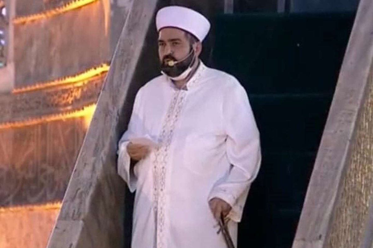 🔴 Prof. Dr. Mehmet Boynukalın:

Müslüman olmayana rahmet okumak caiz değildir. Bu konuda bütün İslam alimleri ittifak etmiştir.