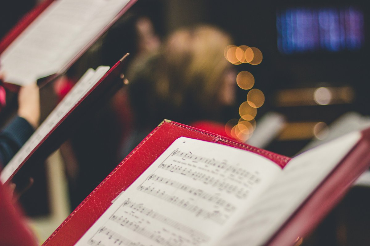 Have you booked your tickets to our Christmas Carol Concert? 

Join us for old and new carols alike, followed by mince pies and wine. 

🗓️ Thu, 11 Dec 2025 
⛪ St Peter's Church, Winchester
🕰️ Doors open at 7pm

Tickets and more information: samaritans.org/branches/winch…