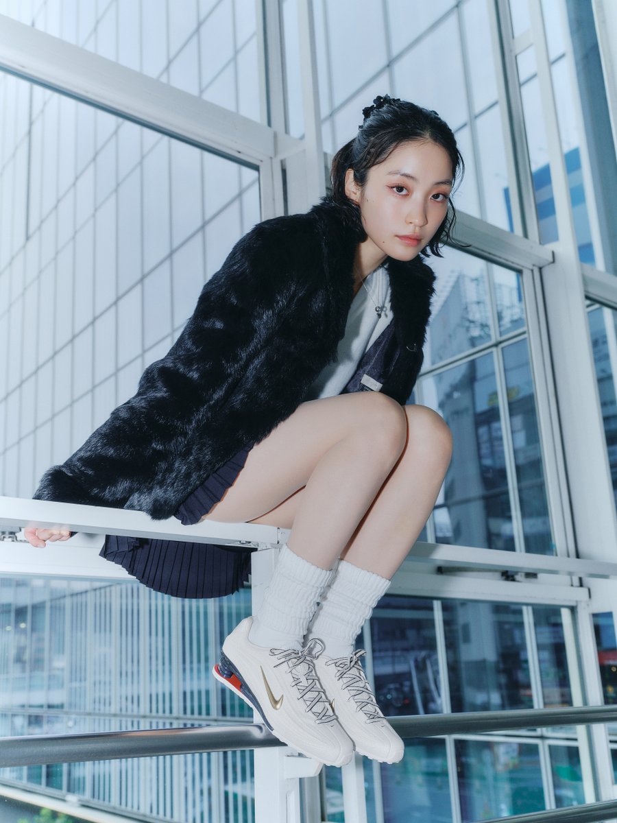 LISA／モデル、デザイナー
droptokyo.com/freshsnaps/346…

2000年8月9日生まれ、東京出身。文化学園大学在学中に自身のブランドMADE BY