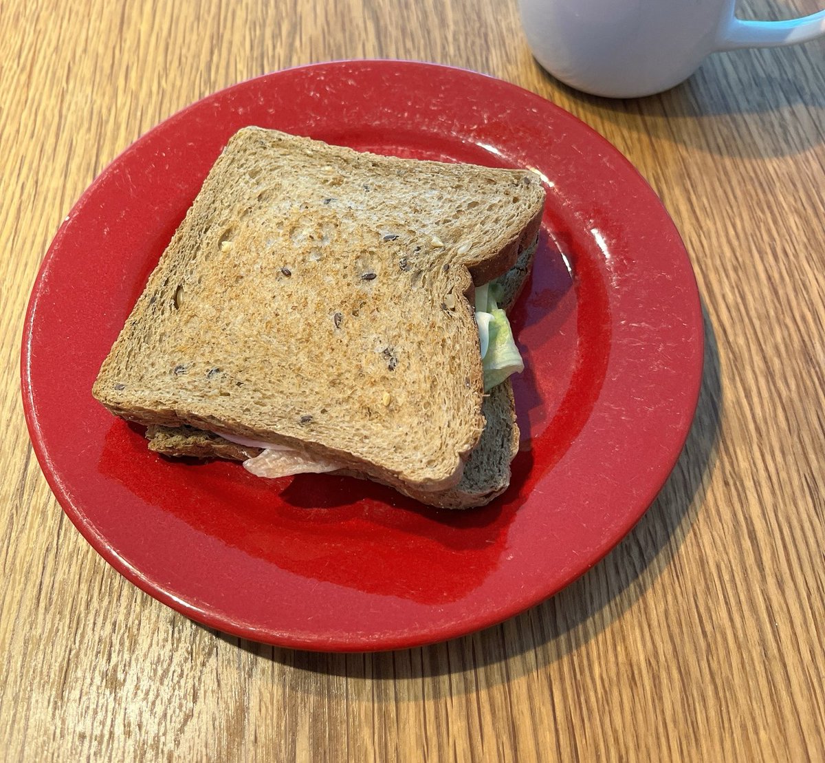 Doitzu_Gohan's tweet photo. リアル1日ご飯（水曜日）
朝: アーモンド味のなんかケーキ的なやつ
昼: サンドイッチ
夜: 鮭の照り焼き、ブロッコリーのガーリック炒め、きゃれむのナムル、アボカド柚子胡椒、お味噌汁

(夜)副菜、緑多。 https://t.co/FiB1vZukM3