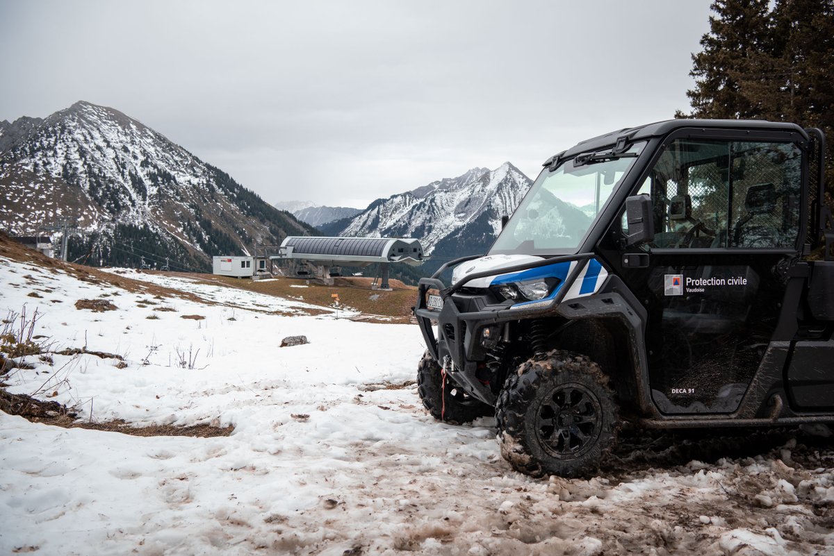 PCiVD's tweet image. Exercice national spéléo-secours

La PCi-VD a participé à un exercice de sauvetage grandeur nature. Elle a notamment appuyé la conduite de l'exercice au PCO, garantit le ravitaillement des effectifs et assuré le transport de matériel et de personnes sur les hauteurs de Leysin.