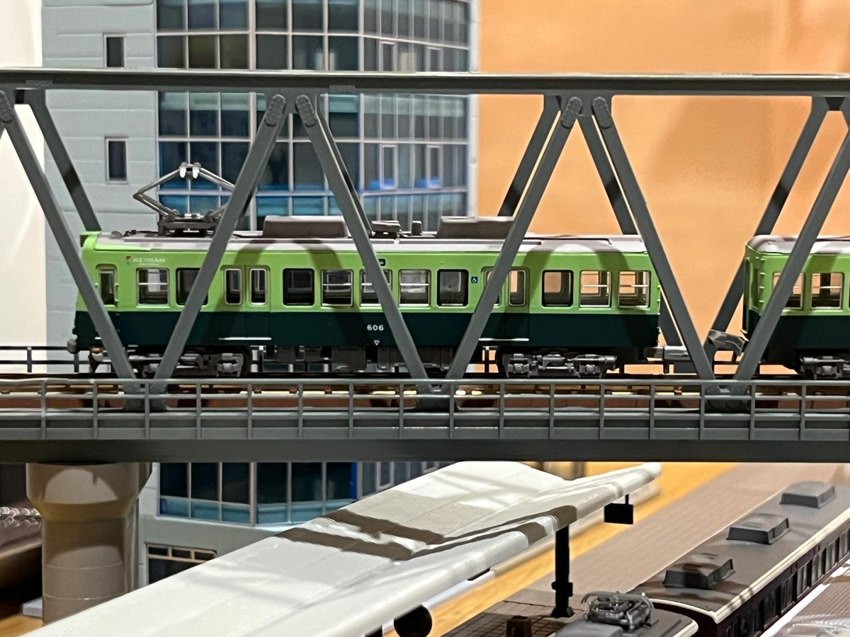 valecrypzx's tweet photo. 初めてこんなに濃い鉄道文化の雰囲気を感じました🚂
なんだか面白いですね😊
#鉄道模型 #模型鉄道 https://t.co/3nyHwqAP0P