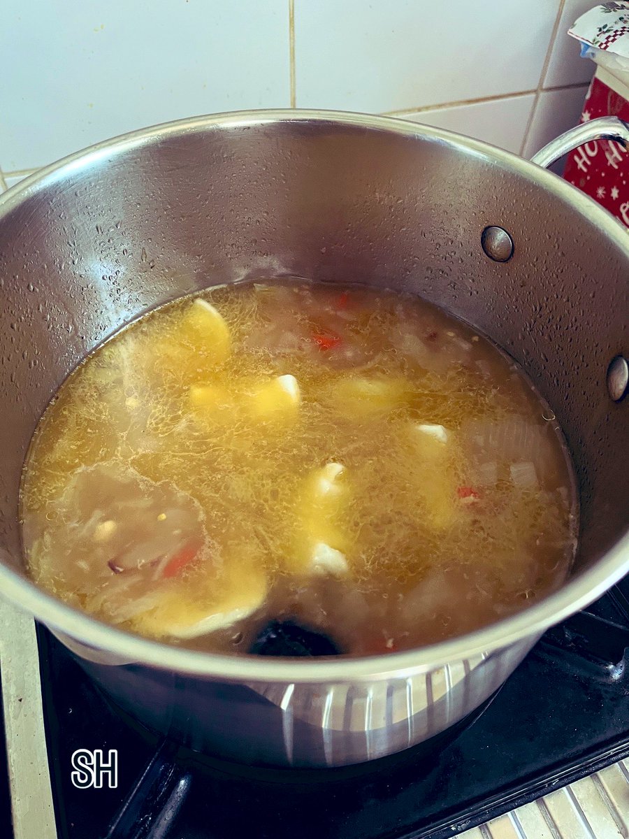 Agent99c's tweet image. Dumplings soup for a week day lunch #dumplings #foodpics #lunch #eatwell #food #foodlover #soup #asianfood