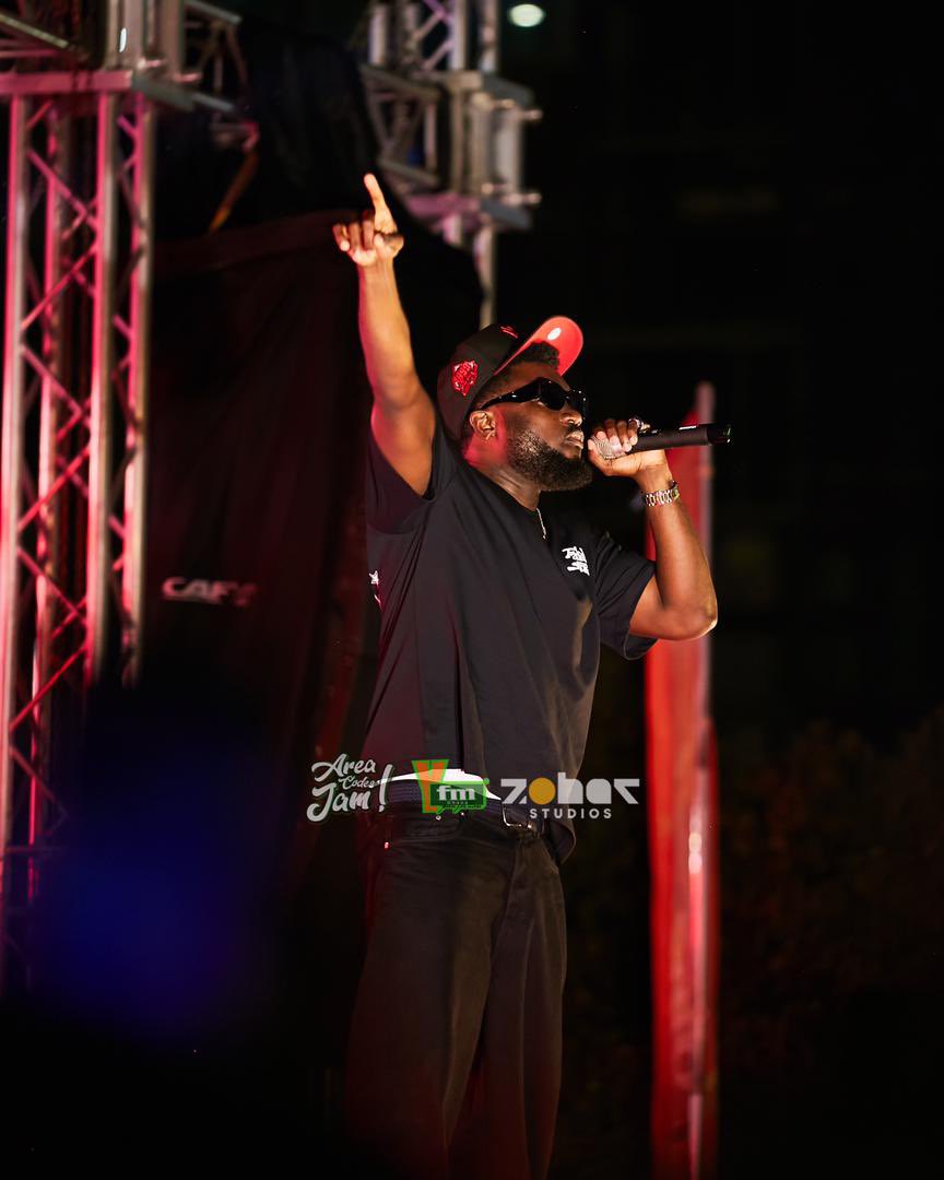 Y1079FM's tweet image. Thank you @Donzy_Chaka for coming through #AreaCodesJam25 

📸: @zoharstudiosgh 

#AreaCodesJam #PinkOnY #PinkAreaCodesJam #yfmghana #ytvghana #fyp #breastcancerawarenessmonth #donzy #donzychaka