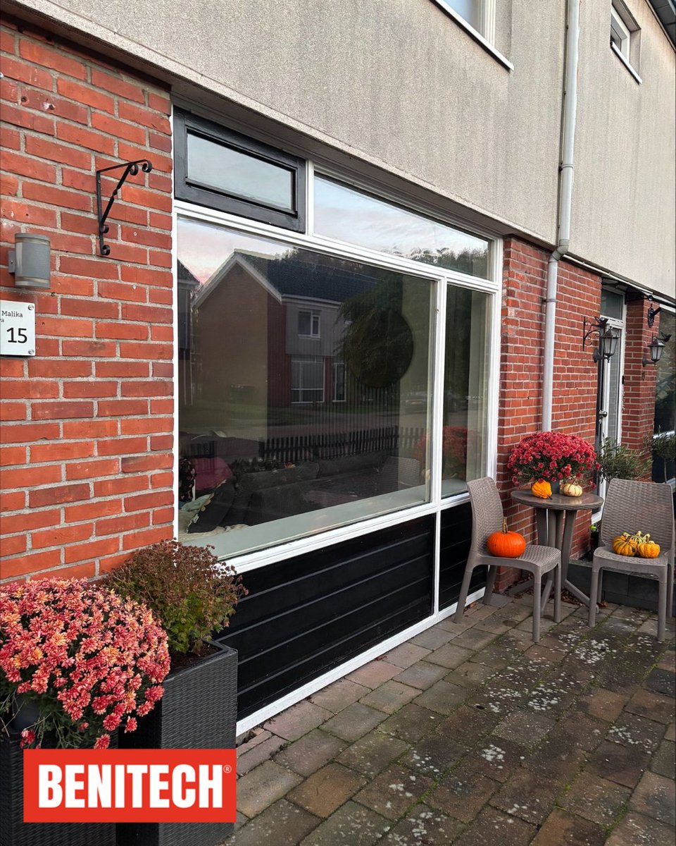 Benitech's tweet photo. 🌿 Duurzaam wonen begint bij kwaliteit die blijft.

Met kunststof kozijnen van Benitech kiest u voor isolatie, comfort en materialen die jarenlang meegaan.

Een woning die vandaag goed voelt en morgen zijn waarde behoudt. https://t.co/6FwRsZgK8x