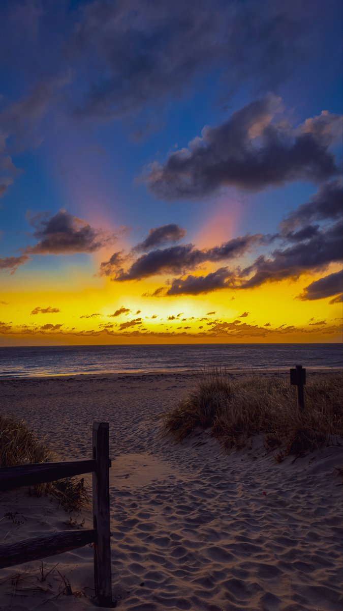 dariusaniunas's tweet image. Good morning from Nauset beach! #capecod #sunrise 

Focus on what you can control; let the rest fall away.
