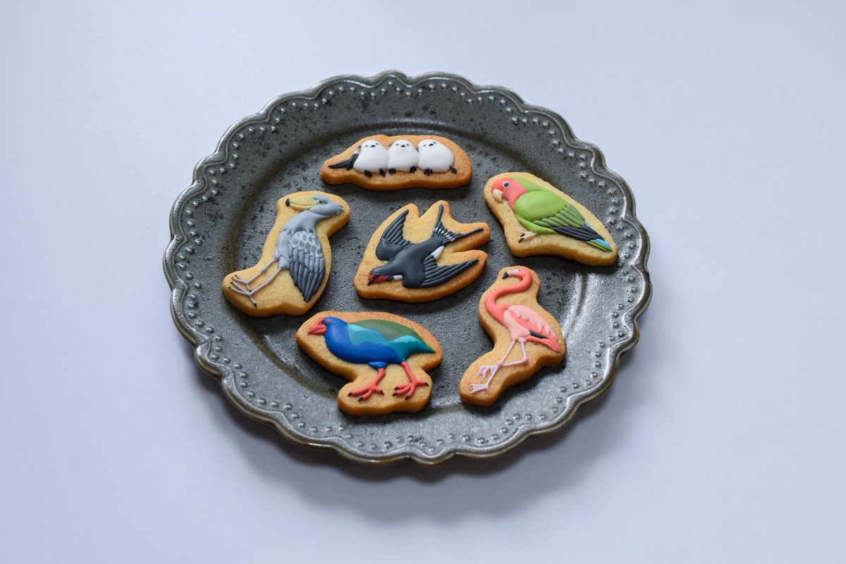 birdcookielog's tweet photo. カプセルトイ第二弾が出るまでに、
クッキー100種に到達したい！
いま92種くらいです。
到達したら薄くないガッツリした作品集を作りたいです。ばんがるぞ。 https://t.co/hudVRMtPGL