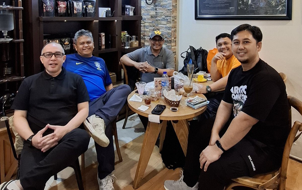 weshley hutagalung tweet media