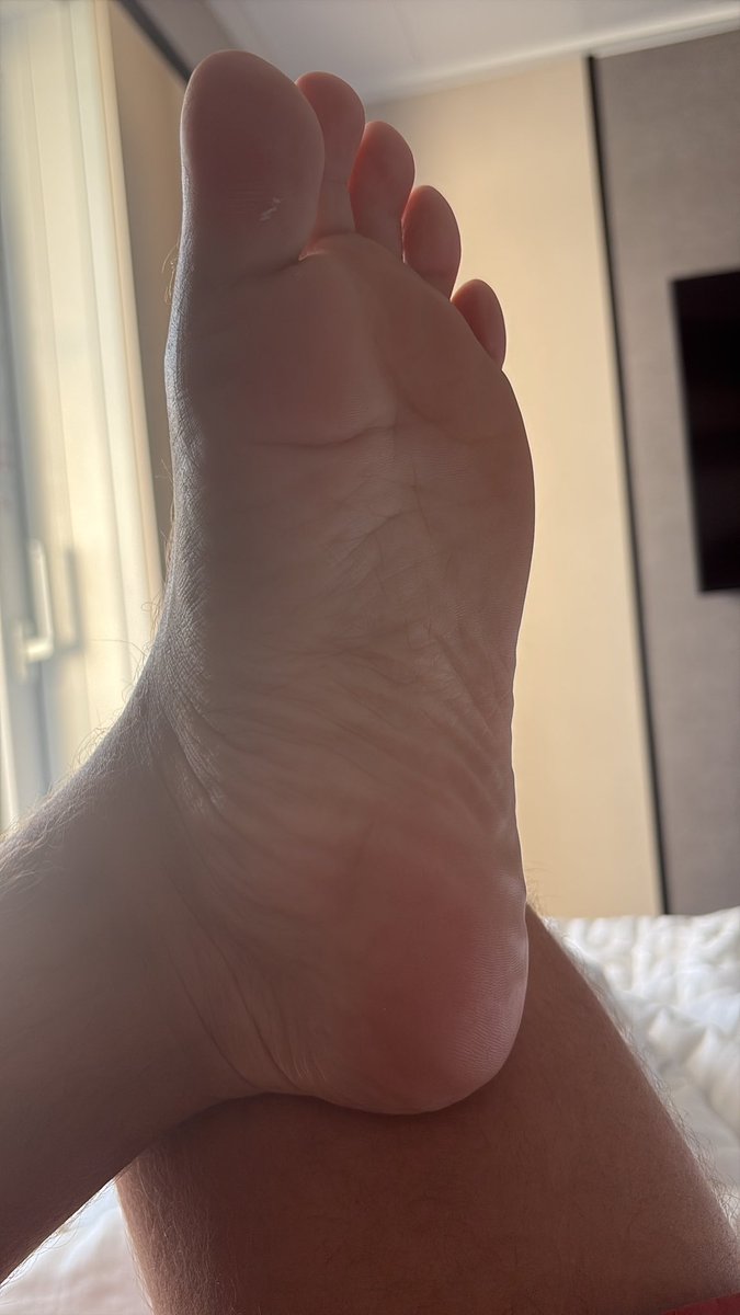 AlphaColt87's tweet photo. Who wants a lick? https://t.co/YeLJ7UURS5