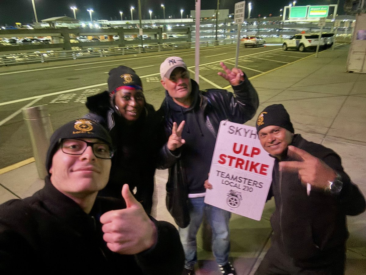 skyhopteamsters's tweet image. How bad is SkyHop Global? 

SkyHop is SO bad that replacement drivers are even organizing and @kristinescotto retaliated by firing 2 of them. 

Now they’re picketing with @Local210IBT and eligible for unemployment. #organize #1u