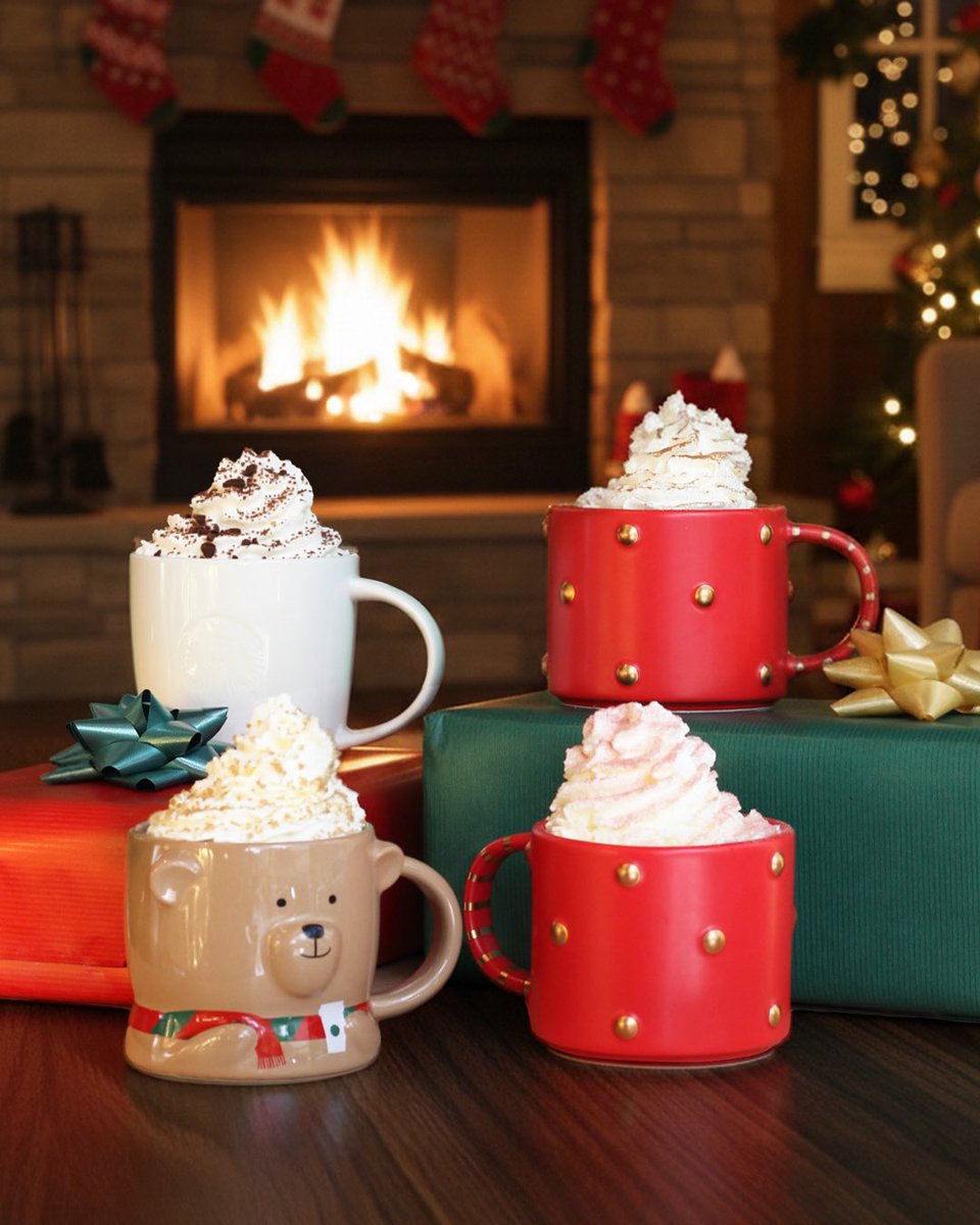 Ho, ho, ho! Já chegaram à Starbucks as bebidas que fazem match com esta época:
 
🤍 Toffee Nut Latte   ❤️ Red Velvet Cake Latte   🧡 Gingerbread Latte   🤎 Fudge Brownie Hot Chocolate  
Conte-nos com emojis qual é que vai experimentar primeiro? 👇