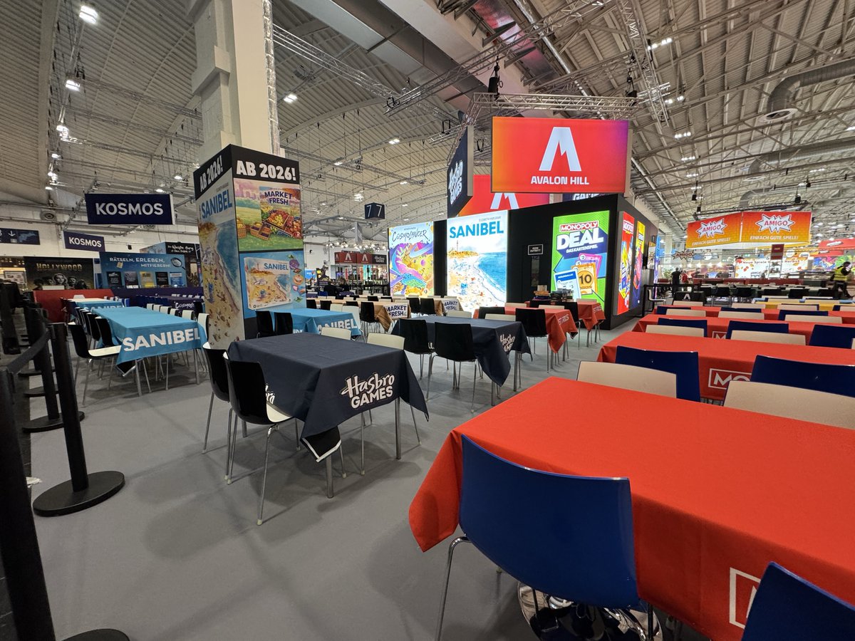 Moss_UK1's tweet image. Bringing 2BP’s vision to life in Germany 🇩🇪 

From print to install, and back for recycling, our team delivered every detail perfectly - and on time. 👏 

#EventBranding #PrintProduction