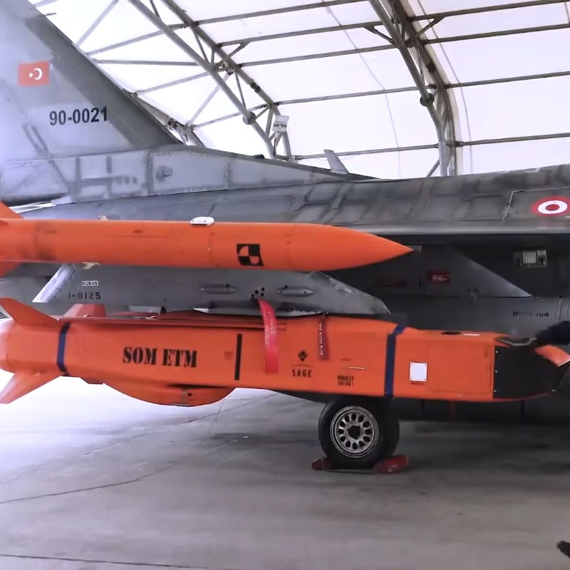 ismailsaper5's tweet photo. 🚩 ASELSAN tarafından geliştirilen MURAD AESA radarıyla bir F16 uçağından görüş ötesi hava-hava füzesi GÖKDOĞAN başarılı bir atış yaptı.

🚩 MURAD AESA radarı; AKINCI, KIZILELMA ve F-16 platformlarinda başarıyla test edildi. https://t.co/Bh8nsCsCDz
