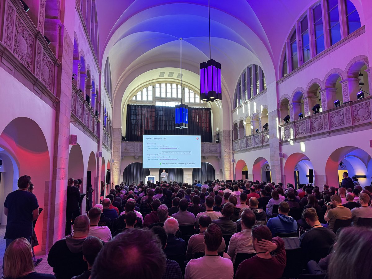 MarkoStDev's tweet image. Really inspiring talk about building custom Signal extensions by @Enea_Jahollari at @ngdeconf 🤙