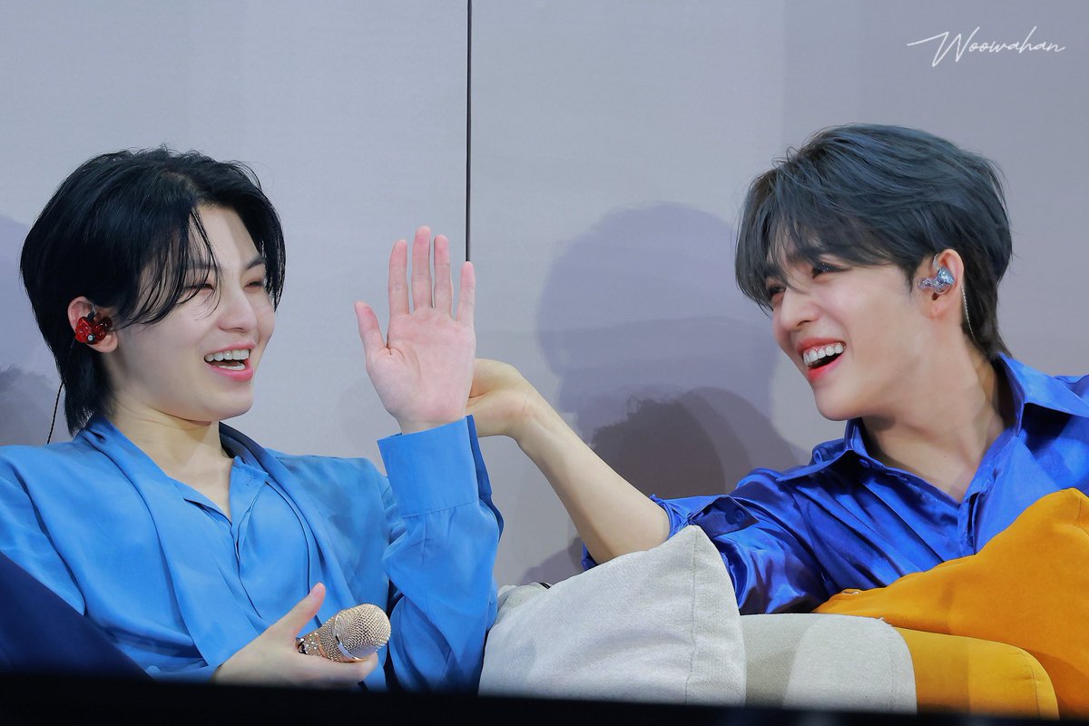 " you're staring"                "you're pretty"