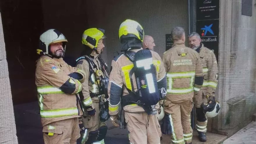 SANTIAGO - La factura de las horas extra en Raxoi: 938.000 euros a la Policía Local y 643.000 a los Bomberos
La falta de personal y la no creación de plazas fijas. 
-------------------------------------
elcorreogallego.es/santiago/2025/…