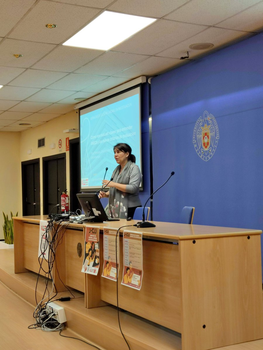 En la tercera charla, <a href="/PilarPaneque/">Pilar Paneque</a>,  directora de la ANECA, nos habla de los nuevos criterios de evaluación.

#JCLIMadrid