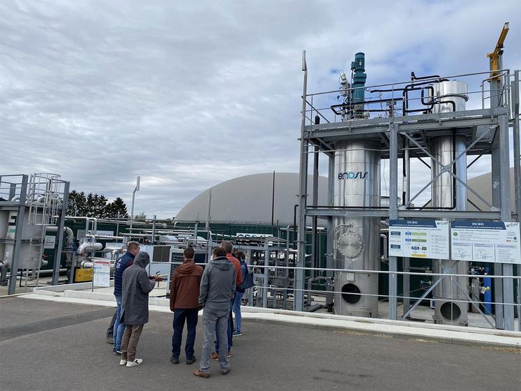 Trop de soleil ? Transformons-le en méthane ! Dans les Hauts-de-France, la méthanation permet de convertir l’hydrogène issu du solaire en gaz renouvelable injecté dans le réseau. Une innovation prometteuse pour le stockage local d’énergie. En savoir plus : action-agricole-picarde.com/trop-de-soleil…